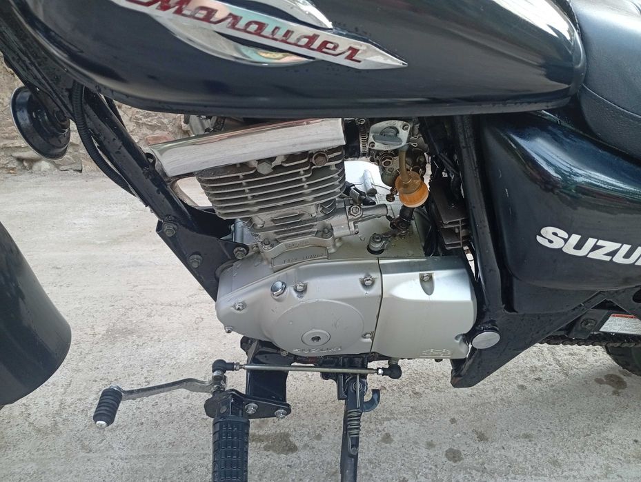 Продава се suzuki marauder 125