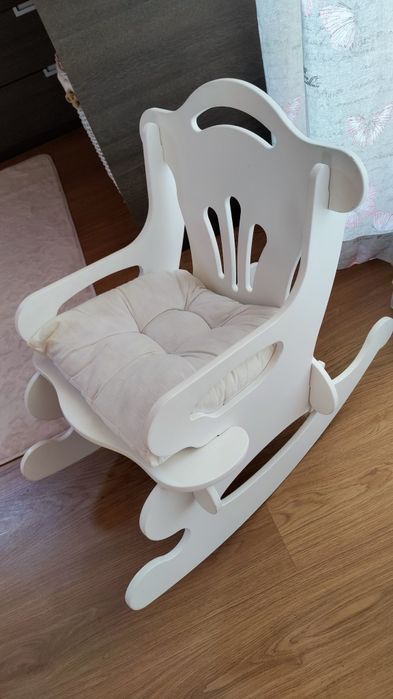 Люлеещо столче бяло