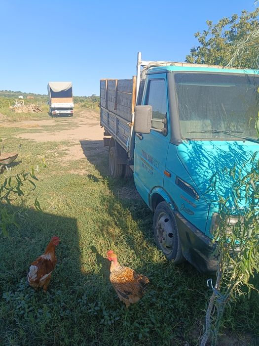 Iveco 25din 1998 basculabil pe trei părți.