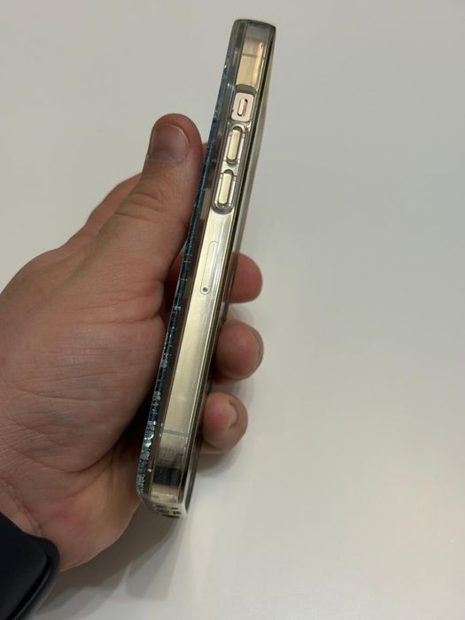 Husa Guess iphone 13 pro