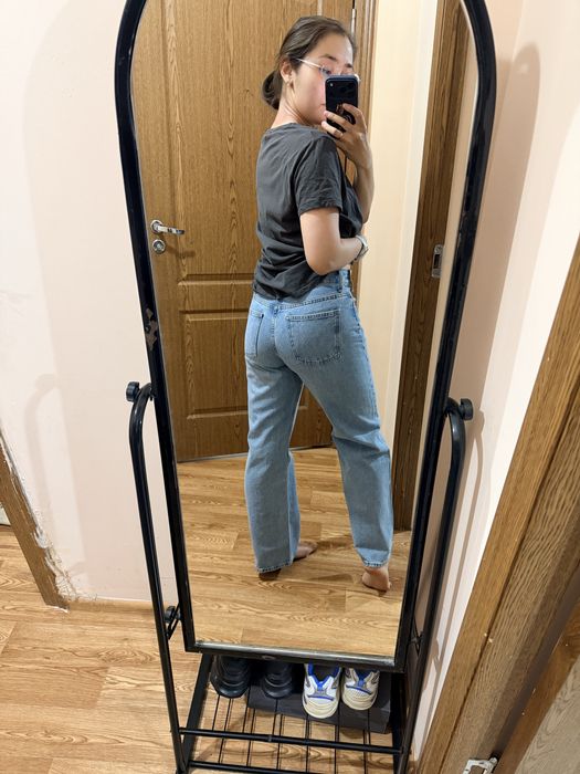 Джинсы Uniqlo JW Anderson