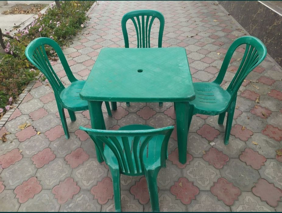 Пластмассовый стол и 4 стула, зелёный комплект, Самарканд