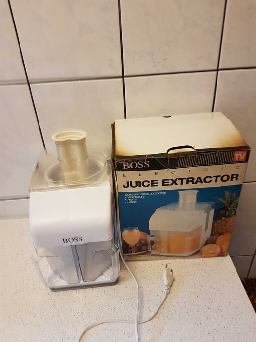 Vind storcator de fructe Boss în Oradea. Preț 50 lei