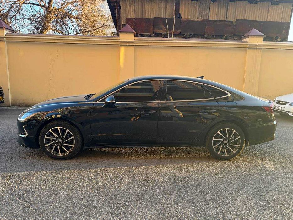 Hyundai Sonata 2020 - 2.5L 25000$