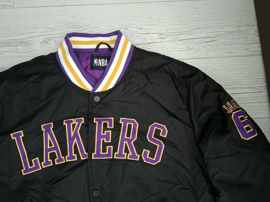 L.A. LAKERS LeBron James-ориг. бомбър