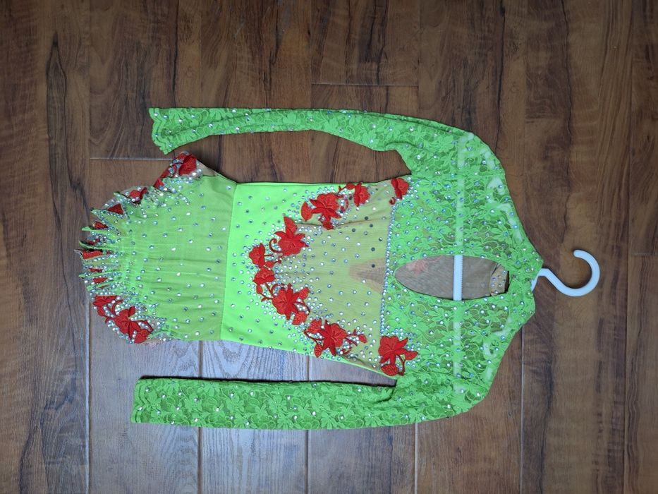 Купальники гимнастические