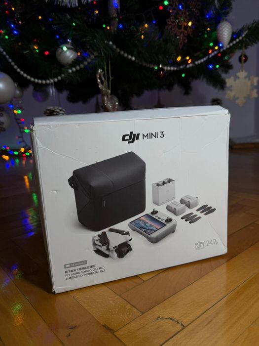 Drona DJI Mini 3 Fly More Combo 4K + Smart Controller / NOUA