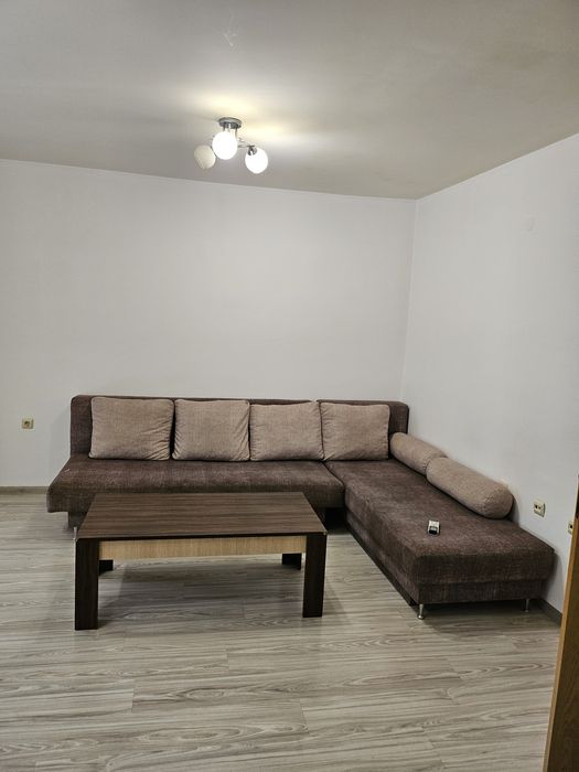 Дава се под наем Двустаен апартамент в Ямбол, Аврен - 62 кв.м за 280.5 € - Снимка #7