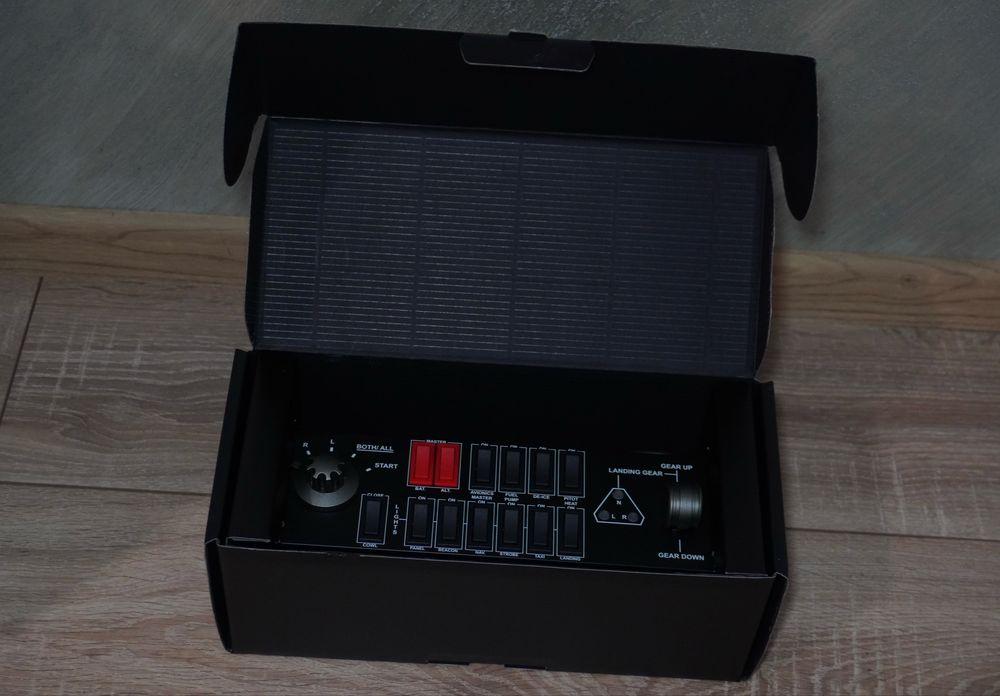 Logitech Flight Switch Panel + ГАРАНЦИЯ