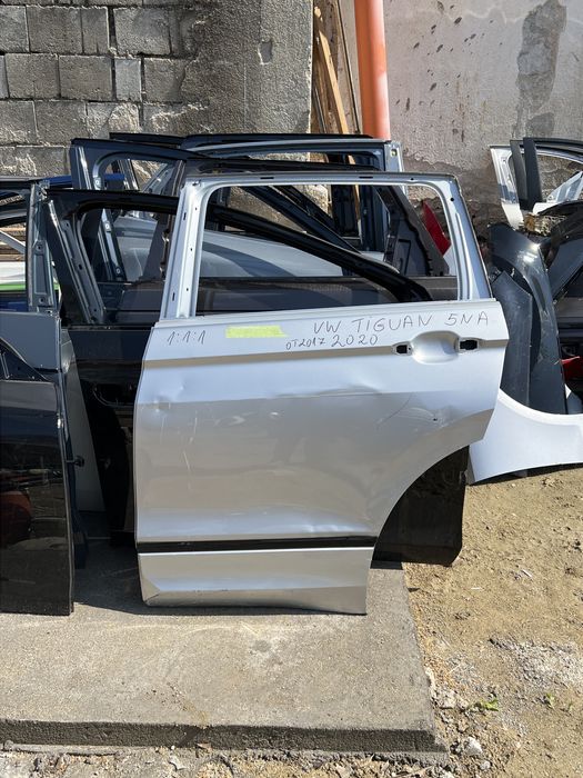 VW Tiguan 5NA 2020 задна лява врата