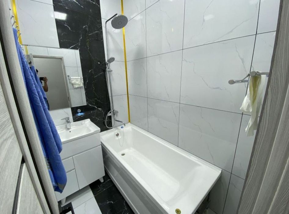 Яшнабад ЖК Азиа Хаус срочно продается квартира  3/6/8  86м2