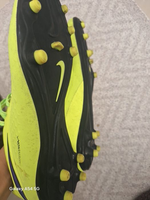 Adidasi nike barbati măsura 43 fotbal