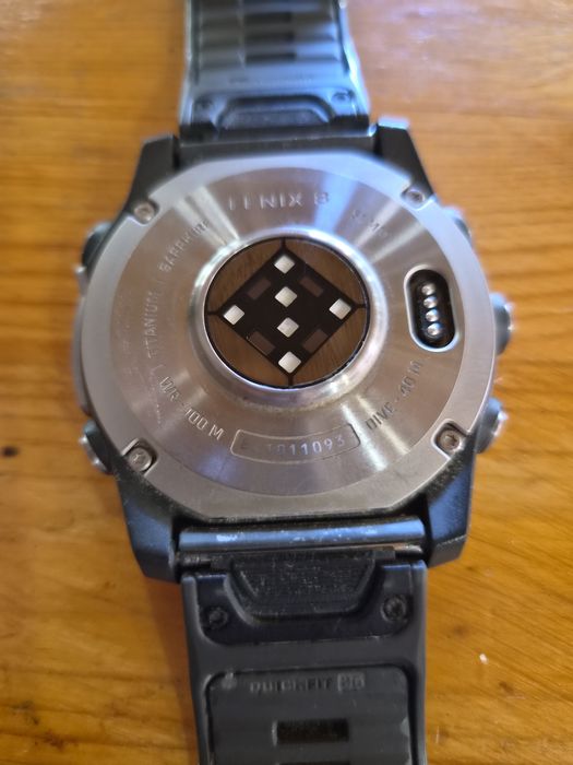 Часовник Гармин Garmin fenix 8 51mm амулет дисплей