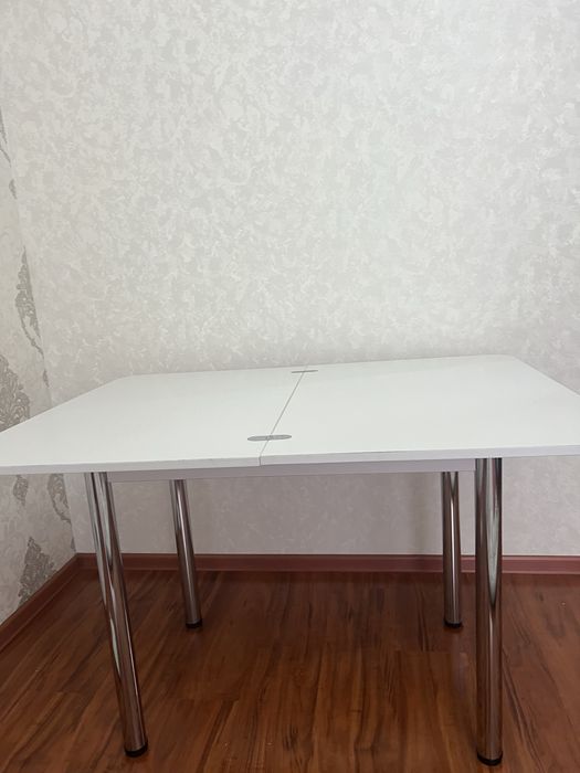 Кухонный стол