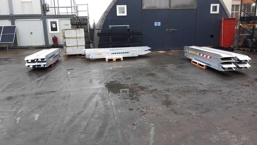 Rampe cu bordura din aluminiu 3,5 m capacitate 9.6 t - Stoc Brasov
