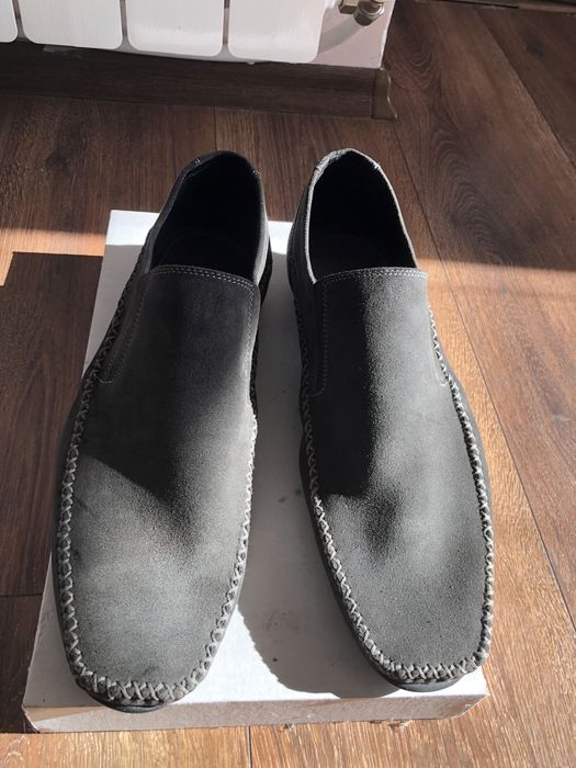 Чисто нови мъжки обувки