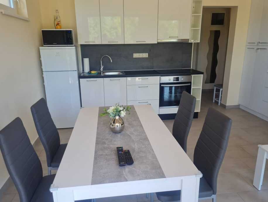 Дава се под наем Двустаен апартамент в Пловдив, Южен - 57 кв.м за 280.5 € - Снимка #3