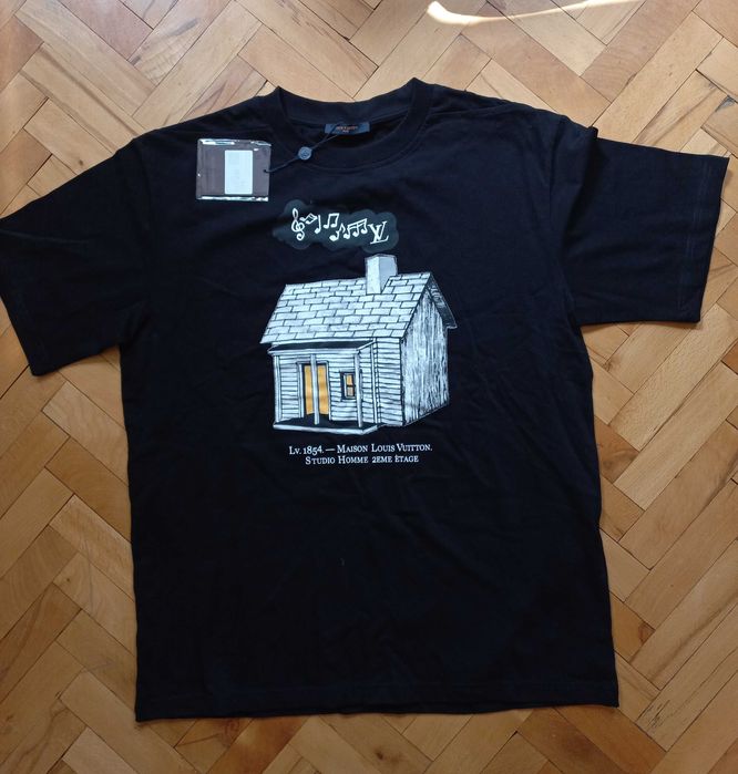 Блузи и тениски и къси гащи