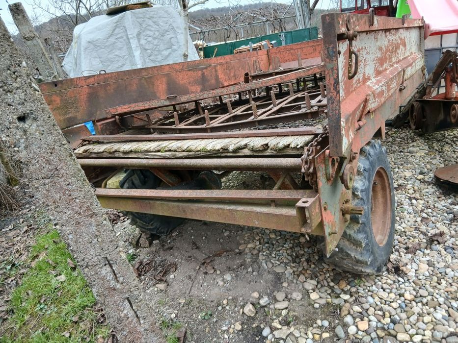 Vând remorci. Preț negociabil