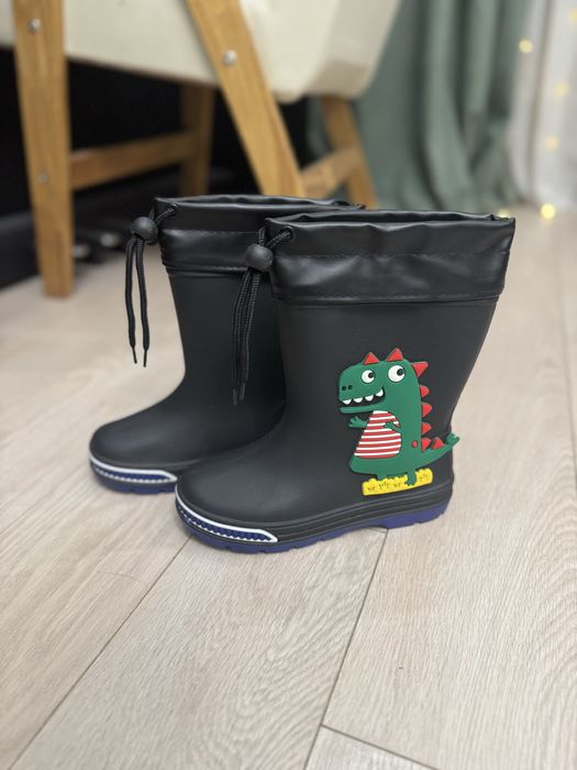 Утепленные резиновые сапоги на узкую ногу