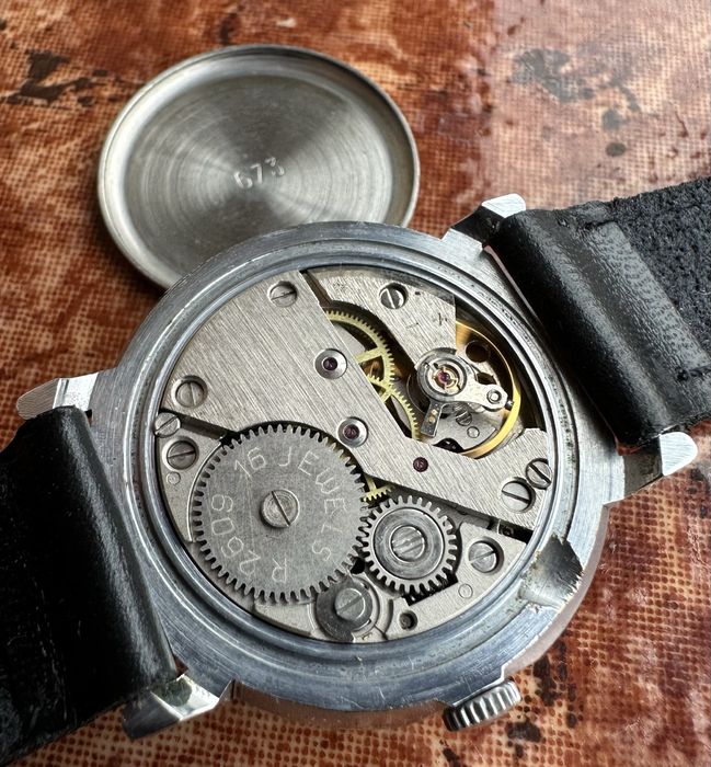 Нов часовник юбилейна ракета 1995 година