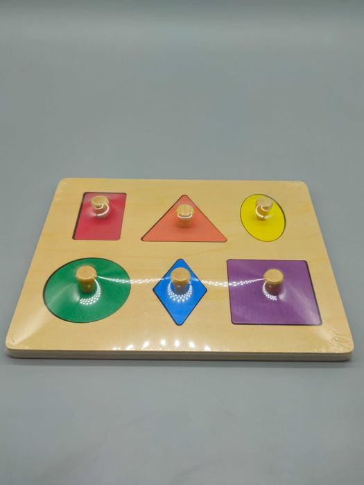 Нов! Дървен образователен пъзел сортер с геометрични форми и дръжки!