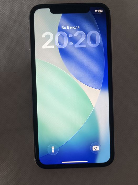 Iphone 11.         .