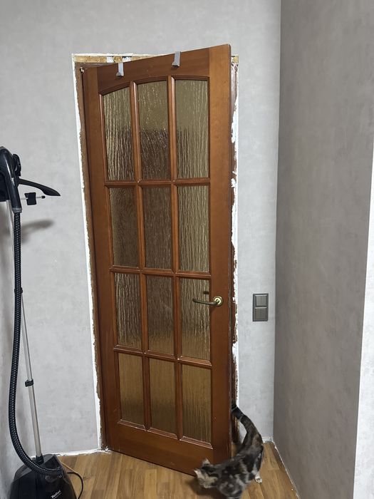 Продам двери деревянные