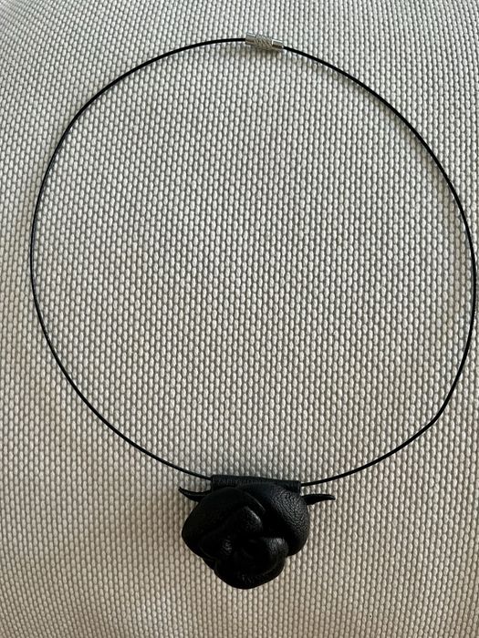 Колие, гривна от естествена кожа