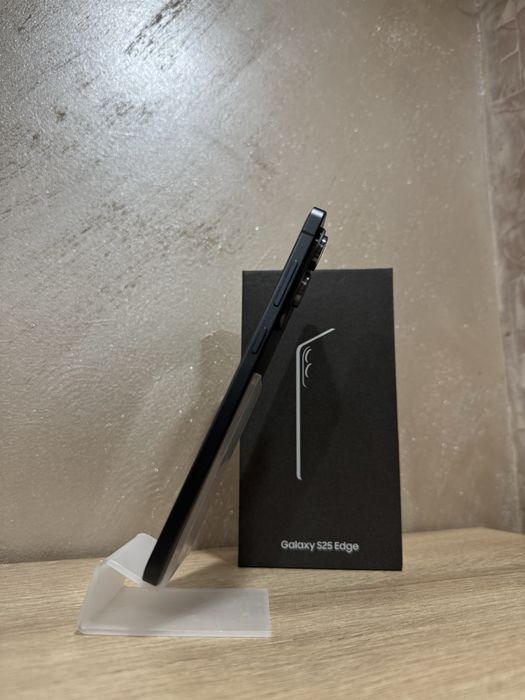 КАТО НОВ! Samsung Galaxy S25 Edge | 512GB | 24 м. гаранция | Titanium Jetblack / Черен