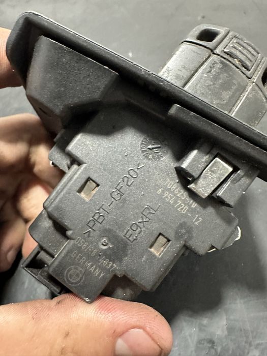 Contact cu cheie BMW Seria 3 E90 E91 E92 E93 | 6964720