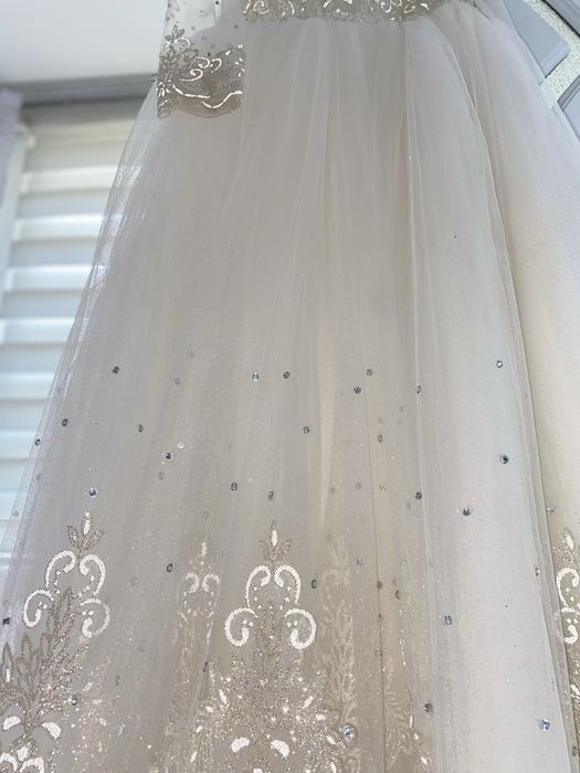 Булченска рокля със воал и обръч