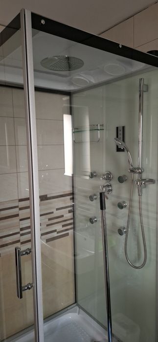 Vând Cabină de duș.