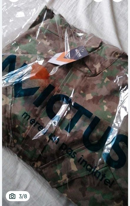 Costum combat, rezistent la uzură