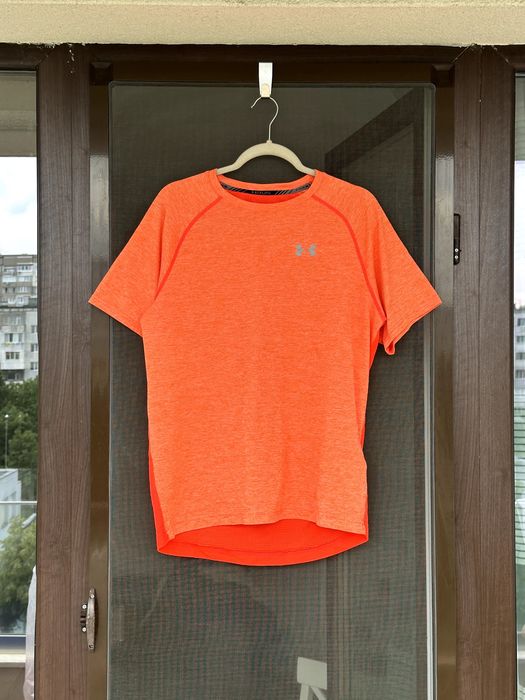 Мъжка тениска Under Armour (Run / heatgear) - размер L, Отлично състояние