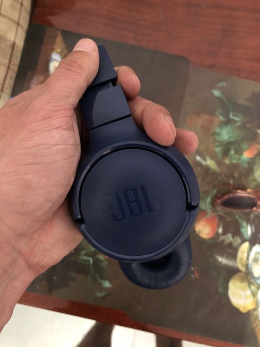 Продам наушники Jbl Tune 520BT