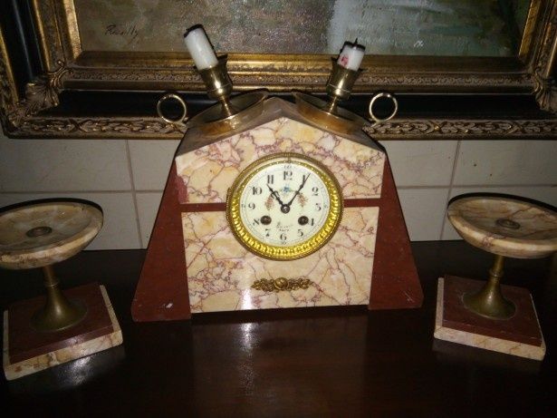 Deosebit ceas de semineu in stilul Art-Deco din marmura si elemente di