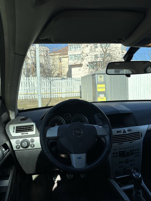 Opel astra H.                      .