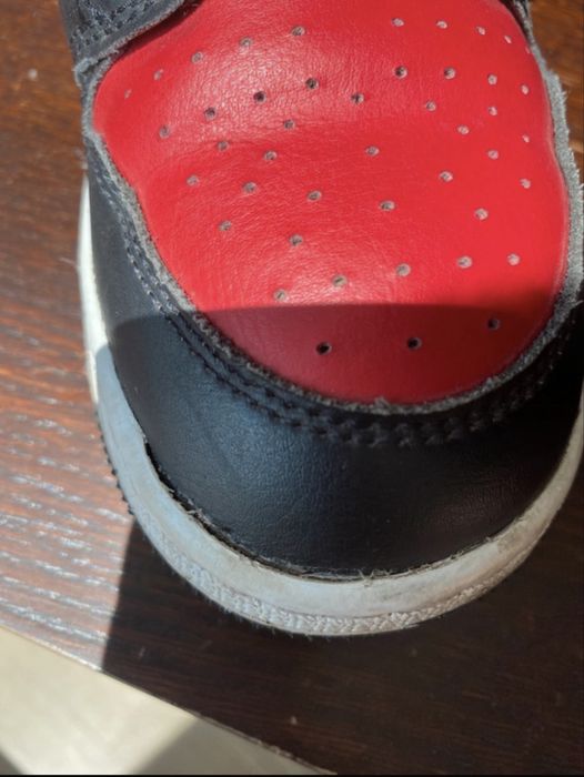 Papuci Air jordan 1 rosii-negrii