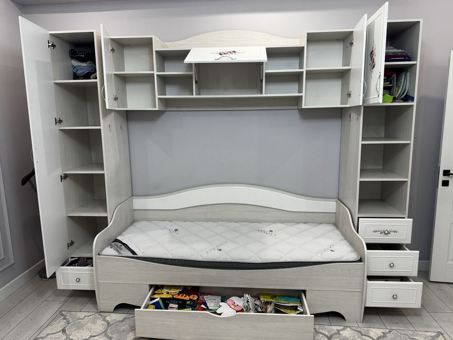 Комплект детской мебели “Аварель”