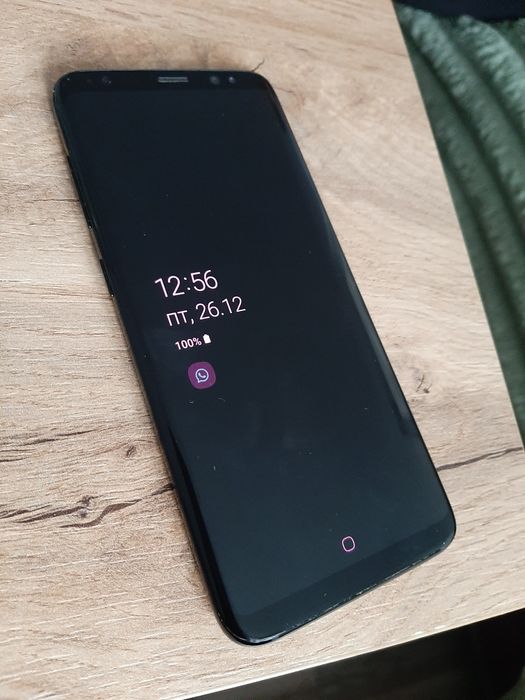 Продавам два телефона