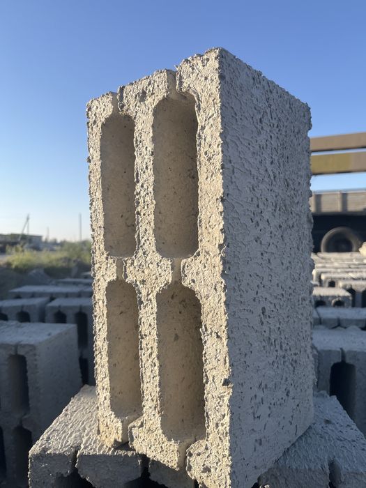 Shlakablok sotiladi BUXORO boylab