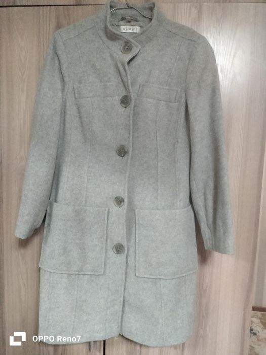 Продам пальто демизезонный