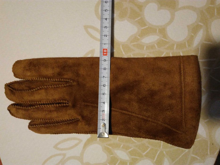 Дамски ръкавици от естествен велур