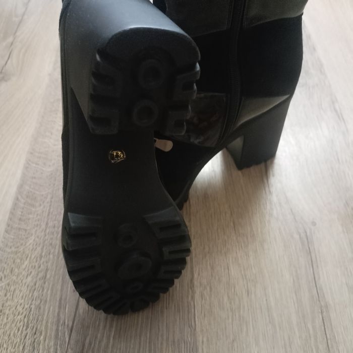 Черни боти на ток нови