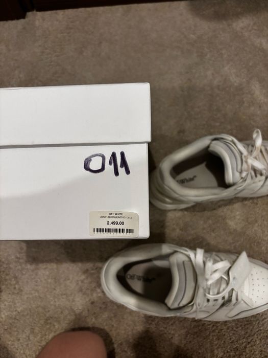 Off white Out of Office White