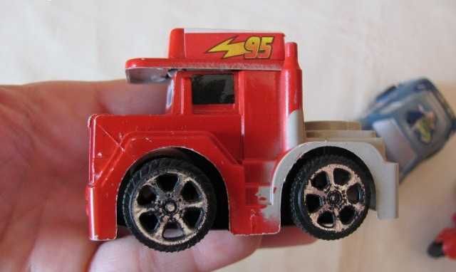 Малки играчки, колички