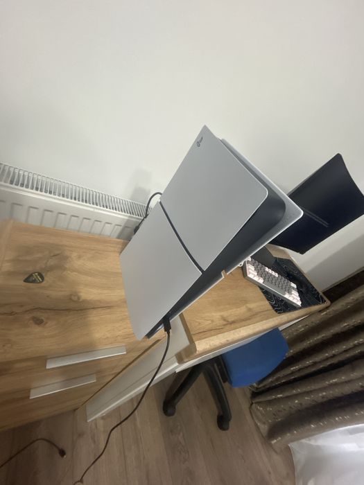 PlayStaiton5 aproape nou, folosit din Ianuarie