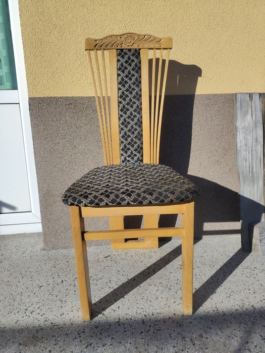 Продавам стол от естествено дърво – комфорт и удобство за всеки дом