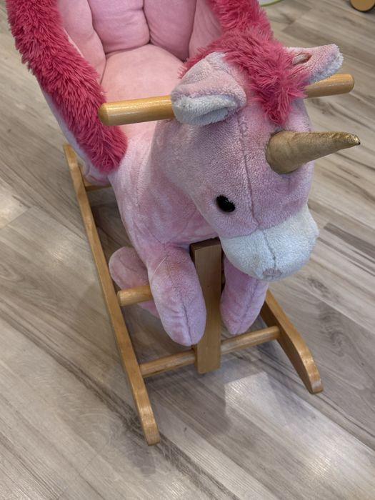 Люлеещо се конче